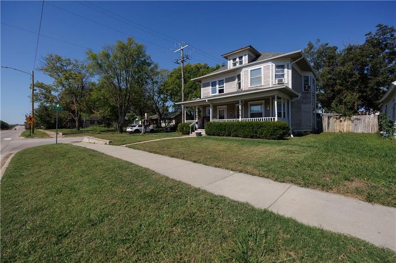 820 W Main St, Independence, KS 67301