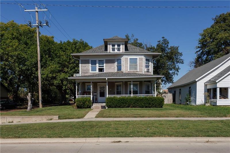 820 W Main St, Independence, KS 67301