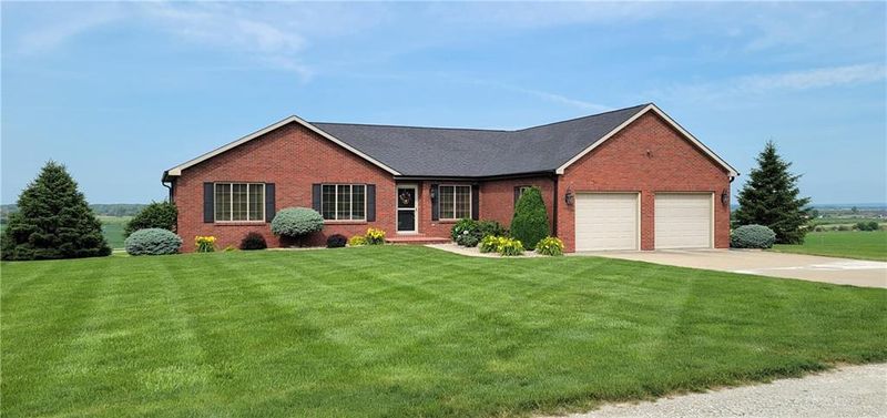 19540 Kingsview Dr, Mound City, MO 64470