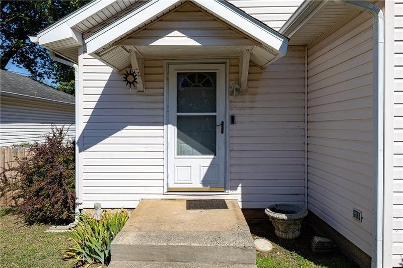 402 E 4th St, Baxter Springs, KS 66713