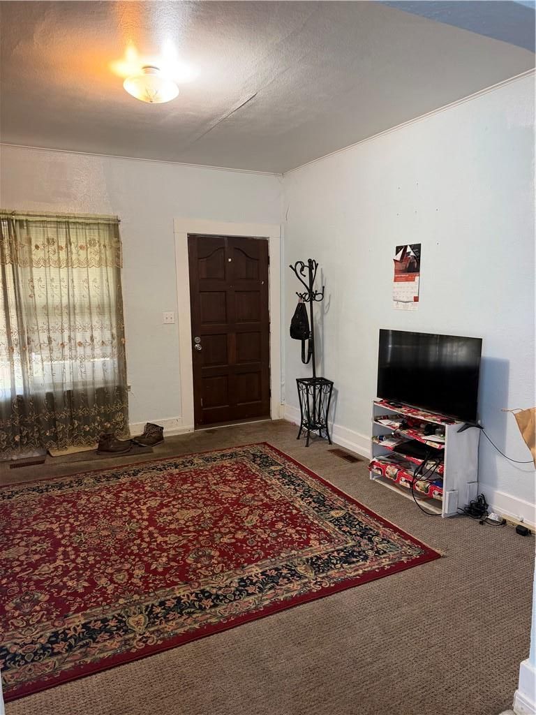 211 W North St, Coffeyville, KS 67337