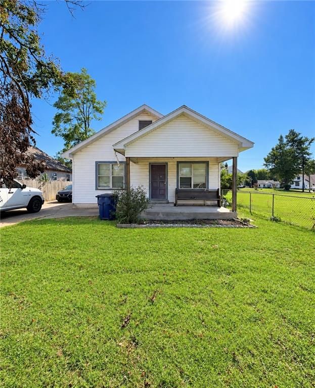 211 W North St, Coffeyville, KS 67337