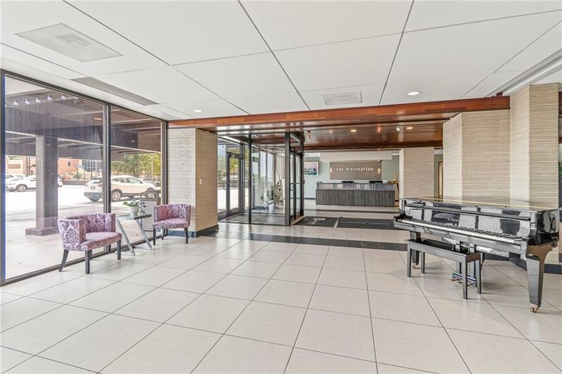 700 E 8th St #6E, Kansas City, MO 64106