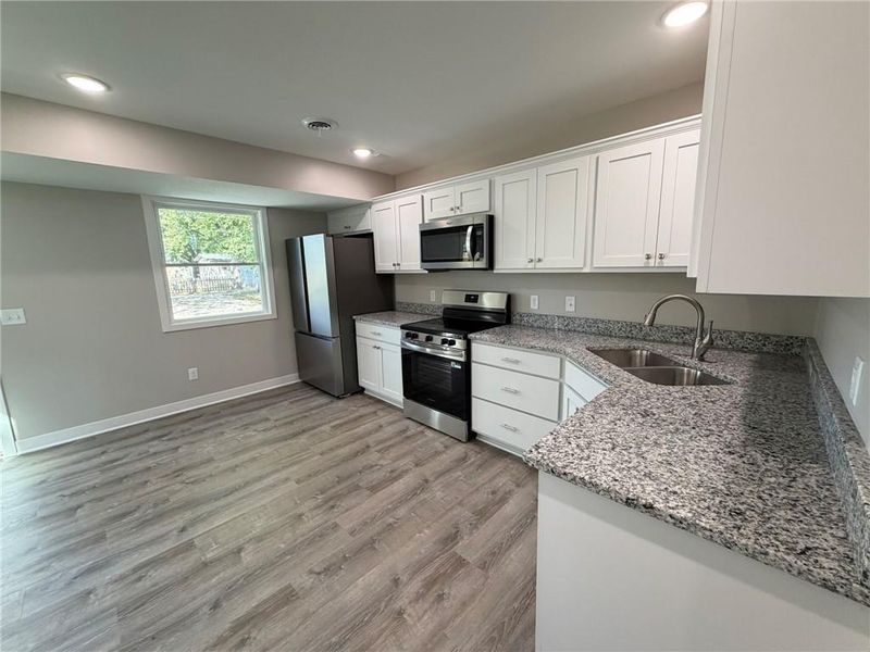 917 W Valley St, St Joseph, MO 64504