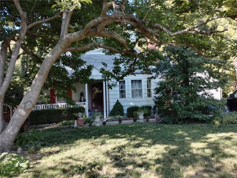 7626 W 61st St, Overland Park, KS 66202