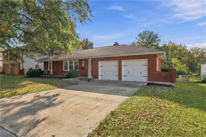 8528 Maywood Ave, Raytown, MO 64138