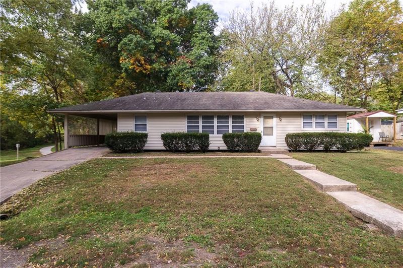5444 N Cypress Ave, Kansas City, MO 64119