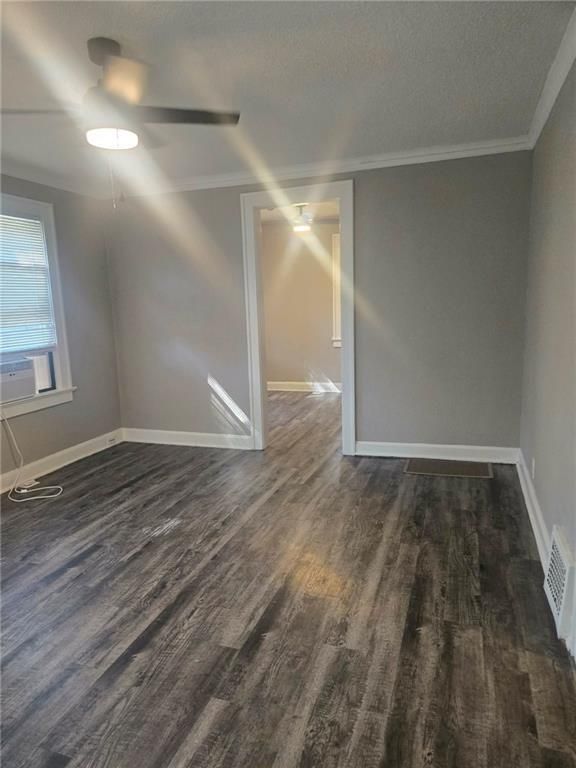 3410 E 45th Ter, Kansas City, MO 64130