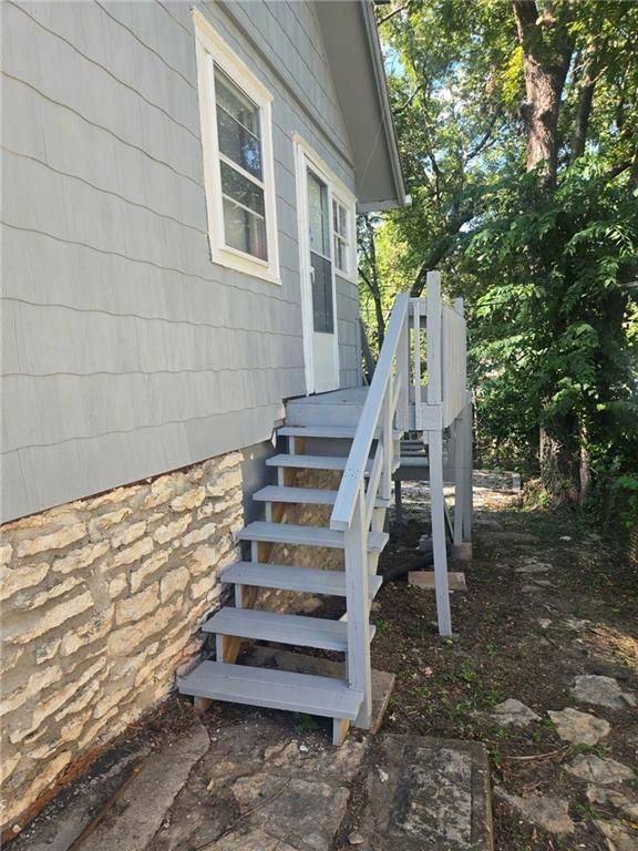 3410 E 45th Ter, Kansas City, MO 64130