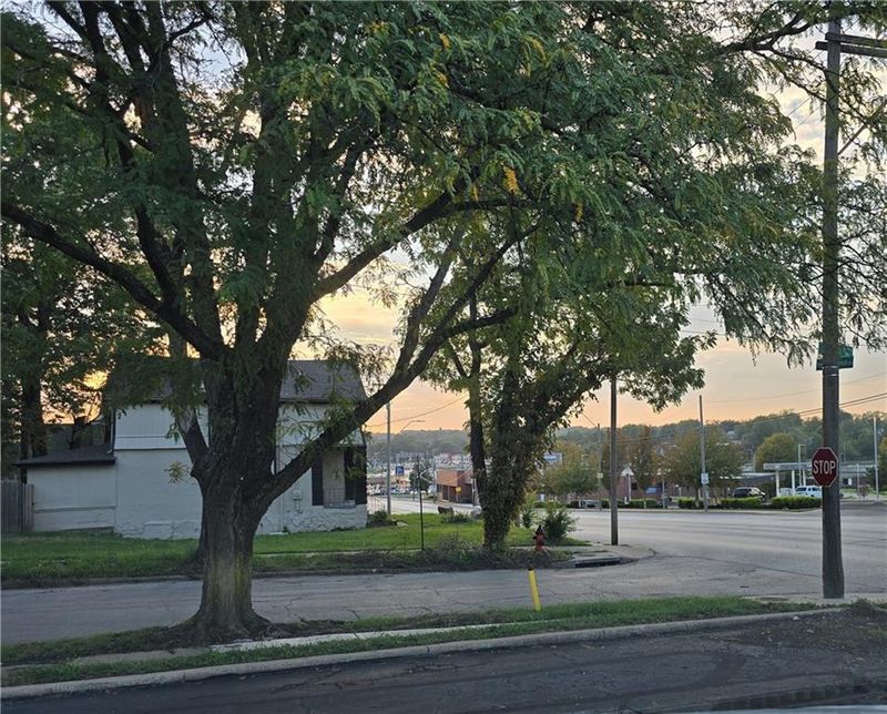 6415 Independence Ave, Kansas City, MO 64125