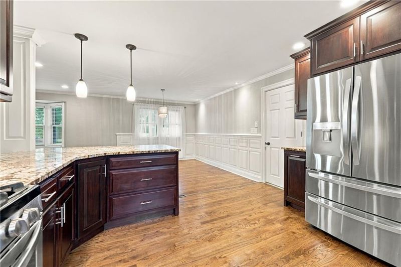 1703 NE 77 St, Gladstone, MO 64118
