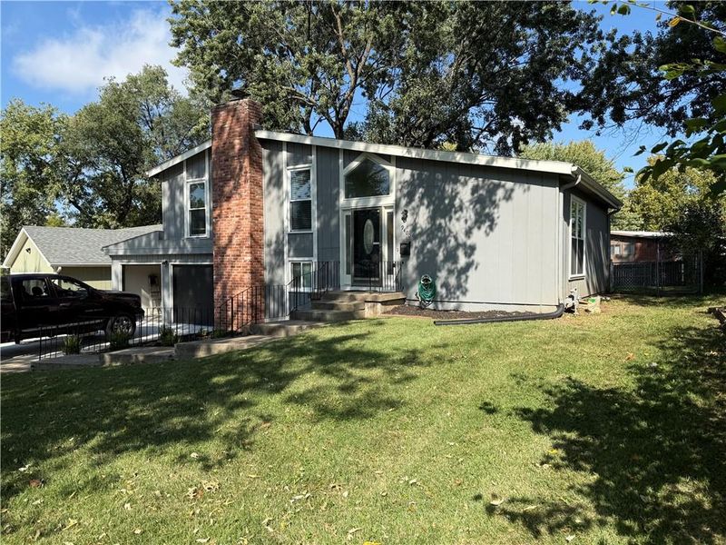 9400 W 83rd Ter, Overland Park, KS 66212