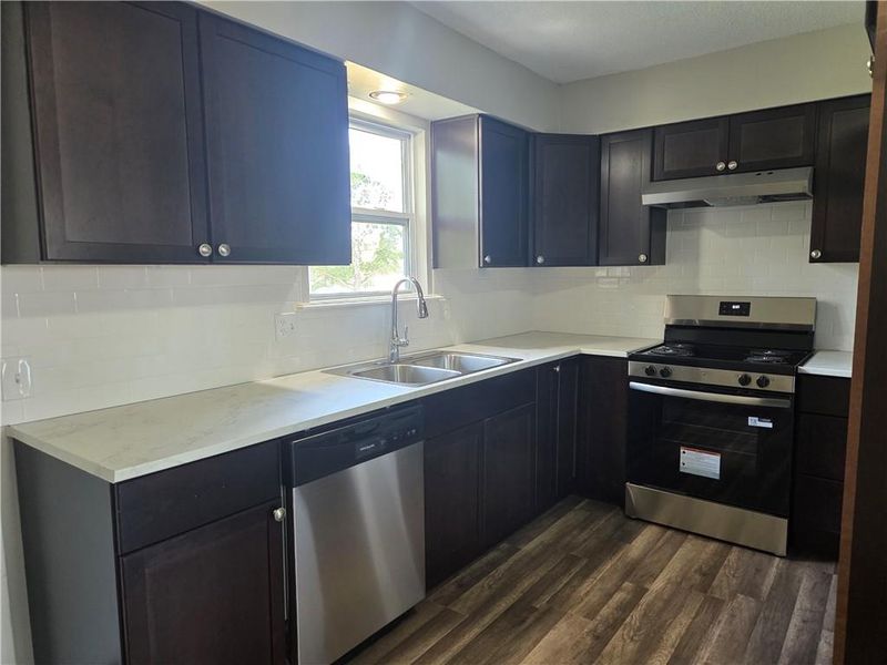 909 N Jan Mar St, Olathe, KS 66061