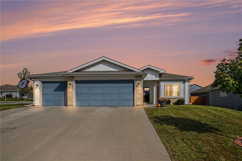 2504 E 26th St, Lawrence, KS 66046