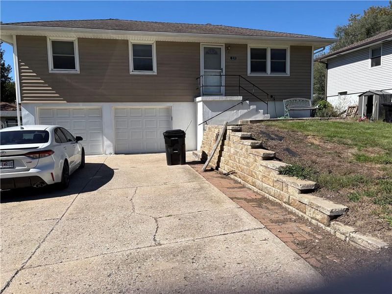 1210 S Holke Rd, Independence, MO 64057