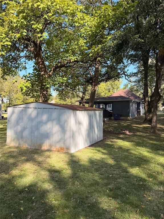 1013 W 2nd St, Pittsburg, KS 66762