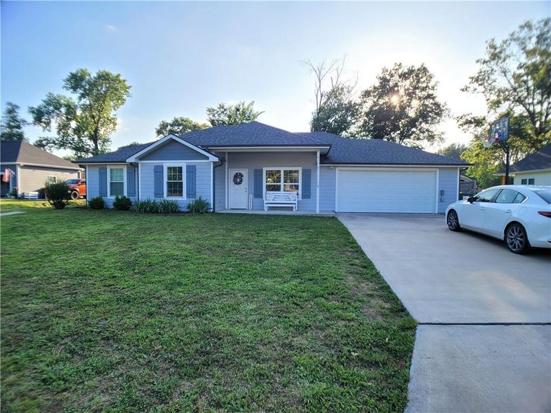 1203 Lakewood Dr, Pittsburg, KS 66762