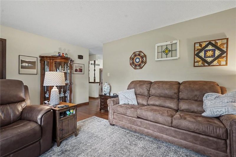 112 S Lawrence Ave, Scranton, KS 66537
