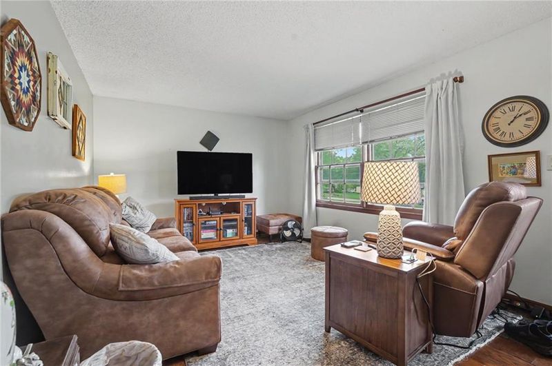 112 S Lawrence Ave, Scranton, KS 66537
