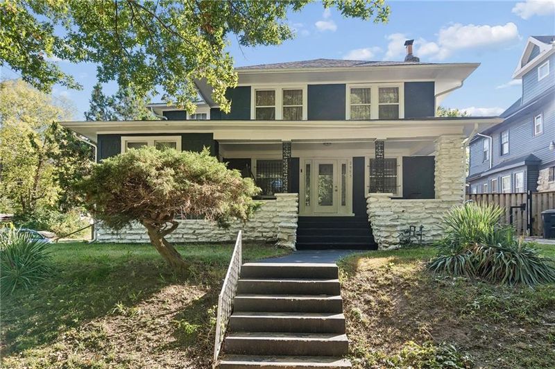 2955 E 29th St, Kansas City, MO 64128