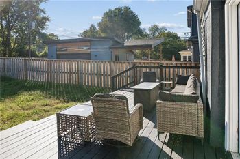 2955 E 29th St, Kansas City, MO 64128
