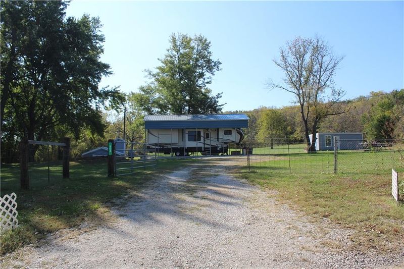 964 Doty School Rd, Bates City, MO 64011