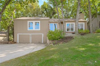 807 NW 70th St, Kansas City, MO 64118