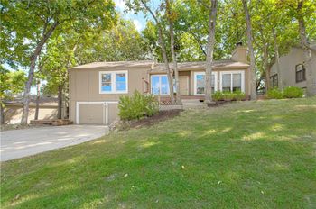 807 NW 70th St, Kansas City, MO 64118