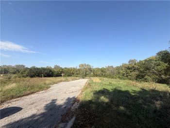 8700 E 109th St, Kansas City, MO 64134