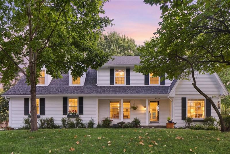 9320 W 113th St, Overland Park, KS 66210