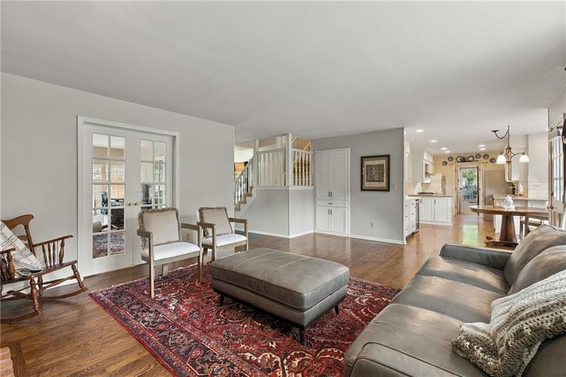 9320 W 113th St, Overland Park, KS 66210