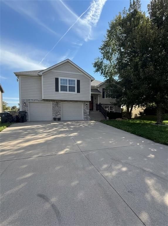 2145 Alder St, Leavenworth, KS 66048