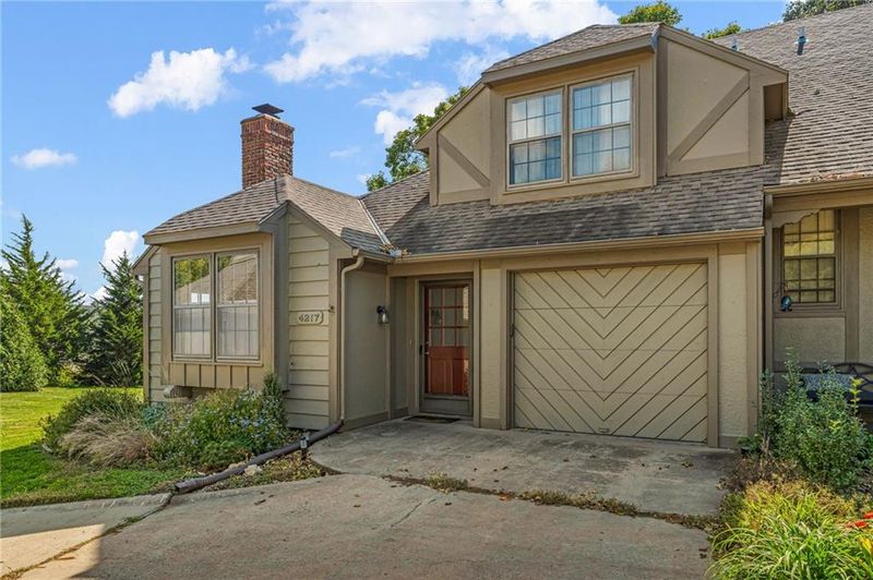 4217 Wimbledon Dr, Lawrence, KS 66047