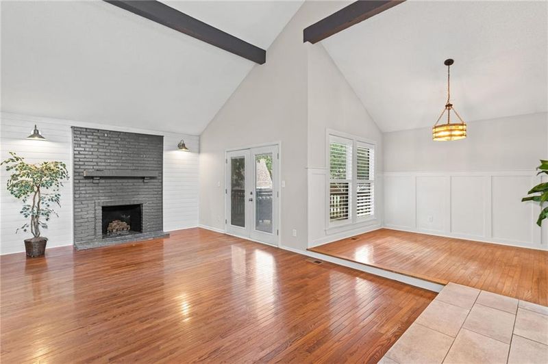 12411 W 82nd Ter, Lenexa, KS 66215