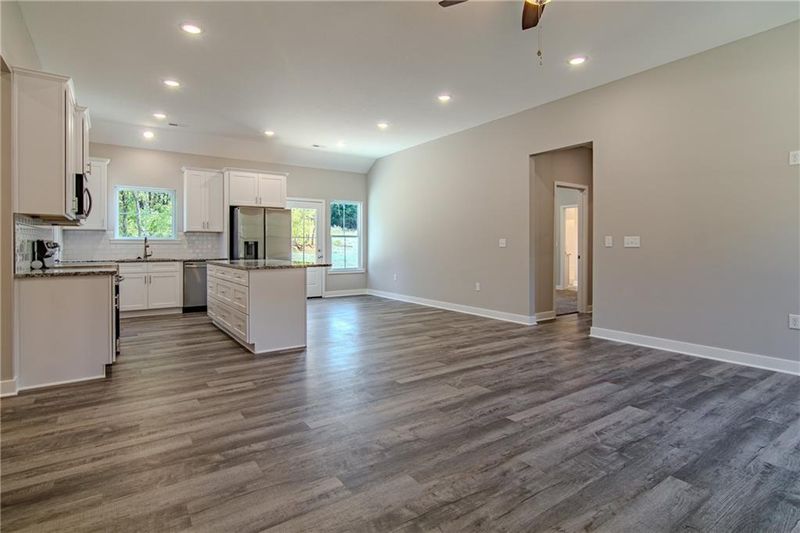 331 NE 21st Rd, Warrensburg, MO 64093
