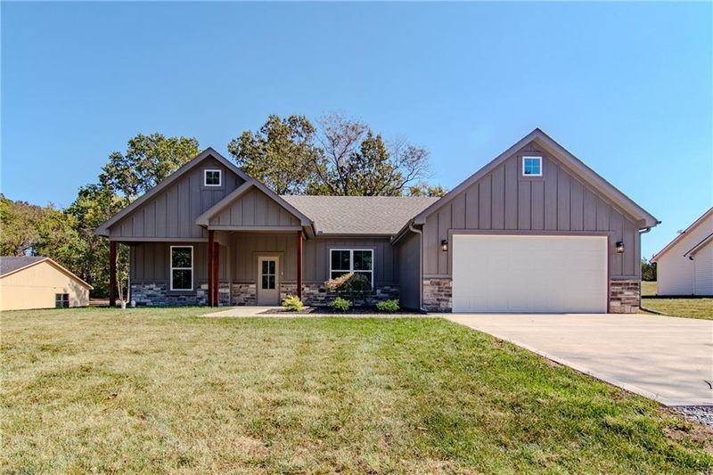 331 NE 21st Rd, Warrensburg, MO 64093