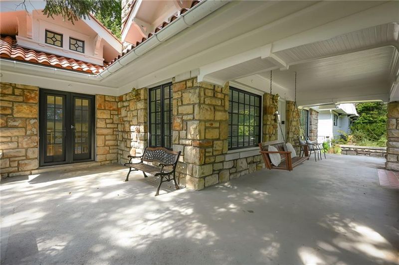 7444 Mercier St, Kansas City, MO 64114