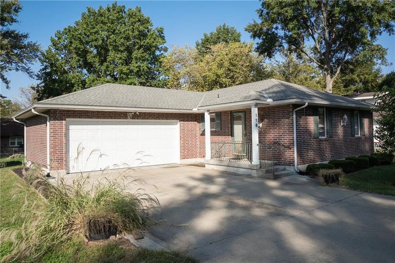 116 Sibley St, Buckner, MO 64016
