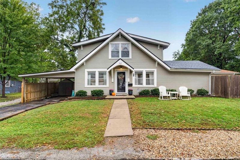 7827 Main St, Kansas City, MO 64114