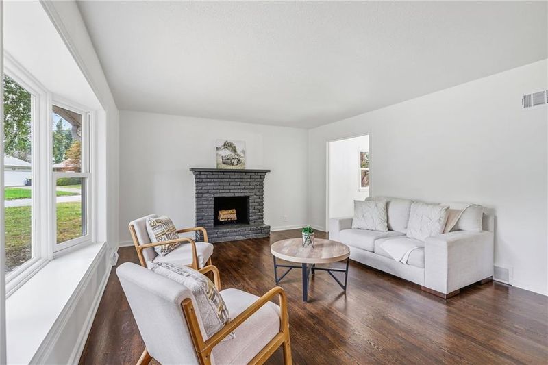 5008 Spring St, Kansas City, MO 64133