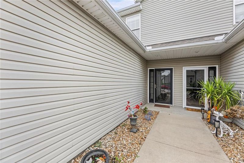 1623 SW Mission Rd, Lee's Summit, MO 64081