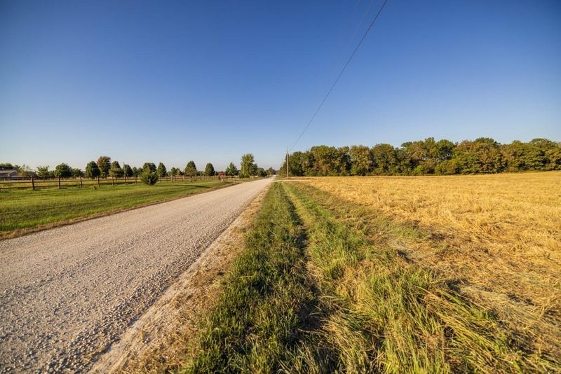 S Van Meter Rd, Freeman, MO 64746