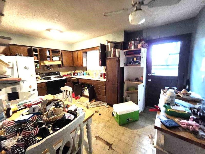 4934 Dixie Ave, Kansas City, KS 66106