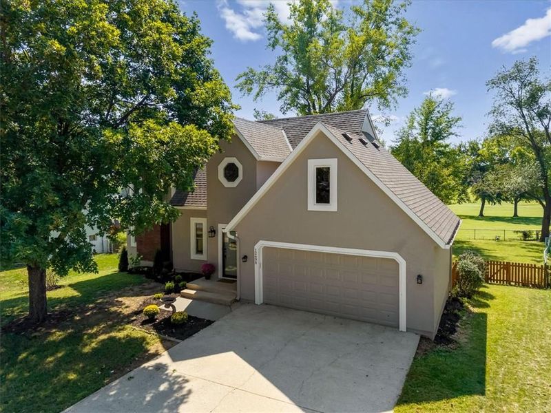 12490 S Ortega Dr, Olathe, KS 66062