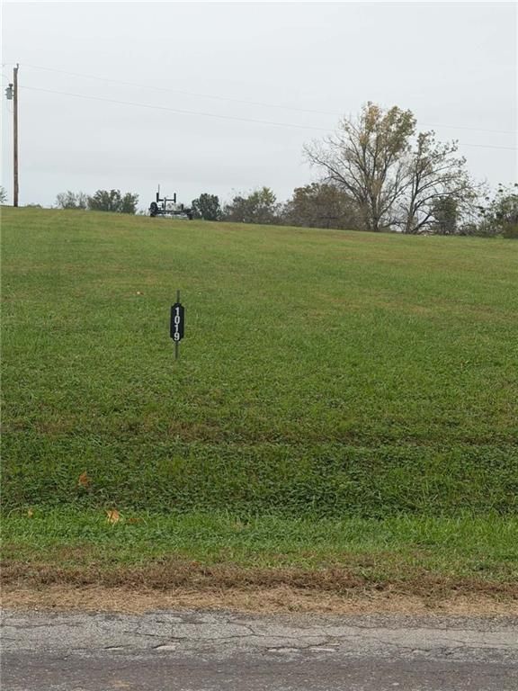 Lake Viking Ter, Gallatin, MO 64640