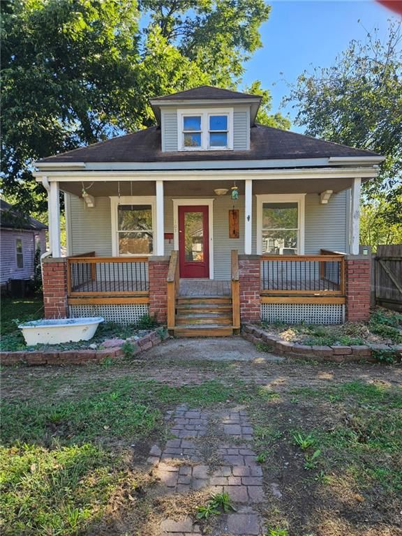 105 E Miami St, Paola, KS 66071