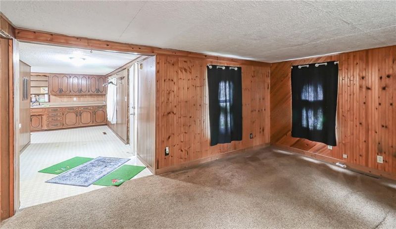 606 Lindy Ln, Holden, MO 64040