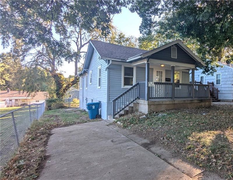 439 E Aberdeen St E, Independence, MO 64055