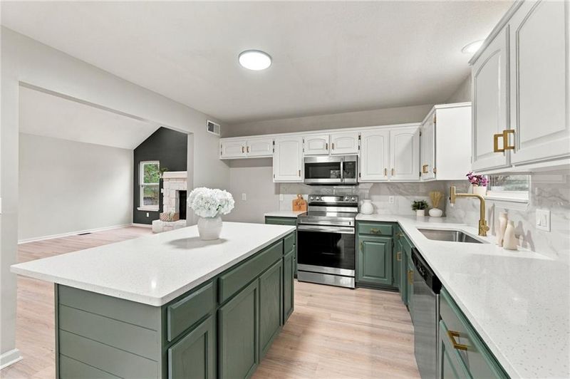 703 W Lawrence St, Spring Hill, KS 66083