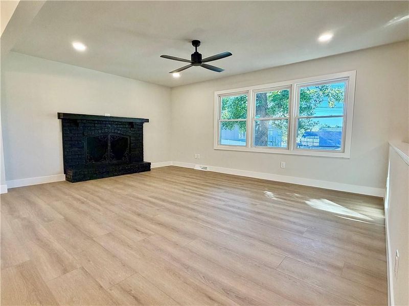 805 Pike St, Butler, MO 64730